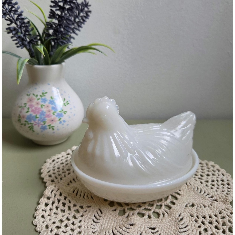 Vintage Milk Glass Hen on Nest Covered Dish White Chicken Trinket Box